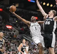 今晚利物浦再遭质疑——CBA常规赛节点到来；引发热议；赛季目标并未改变